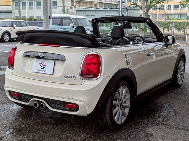 BMW MINI CONVERTIBLEの画像13