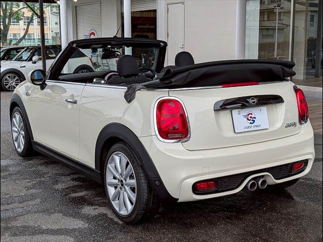 BMW MINI CONVERTIBLEの画像15