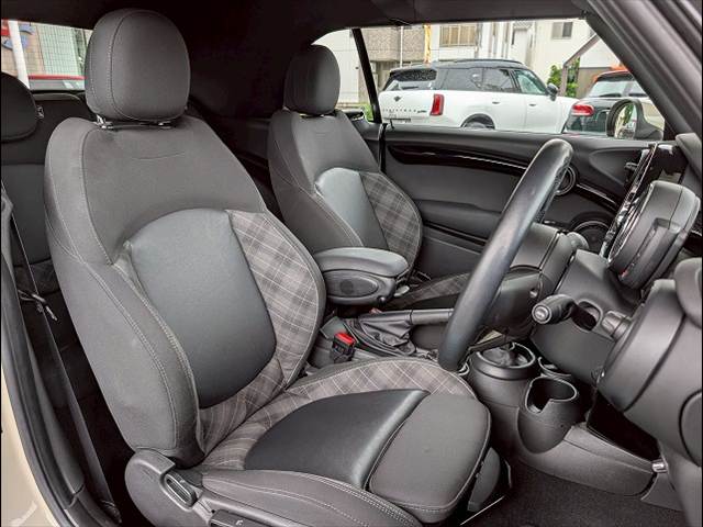 BMW MINI CONVERTIBLEの画像17