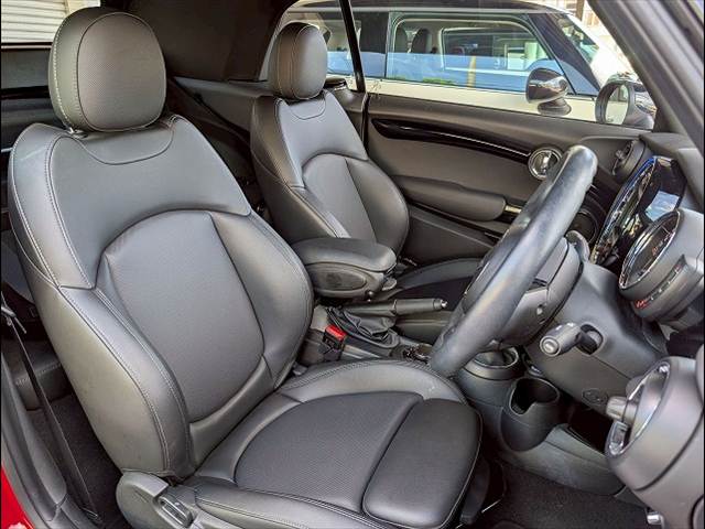 BMW MINI CONVERTIBLEの画像17