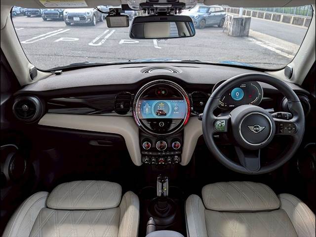 MINI5ドア COOPER S CLASSIC TRIM レザーシートPKG 内装他
