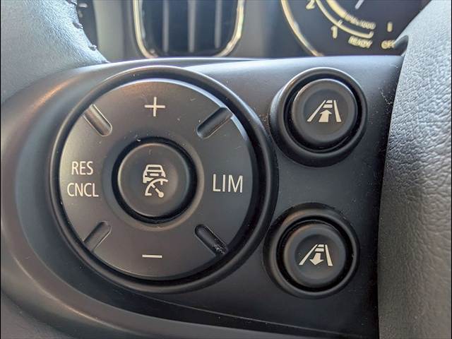 BMW MINI CROSSOVERの画像6