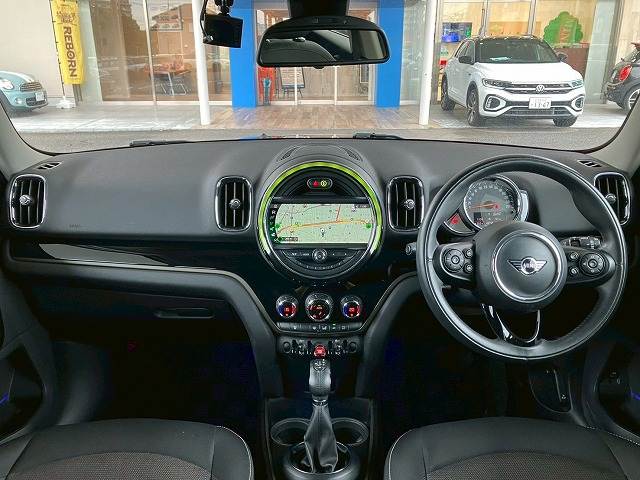 MINI CROSSOVER5ドア COOPER D 内装他