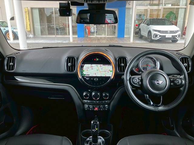 MINI CROSSOVER5ドア　COOPER D ALL4 内装他
