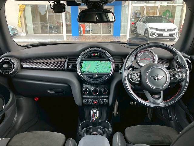 MINI3ドア JOHN COOPER WORKS 内装他