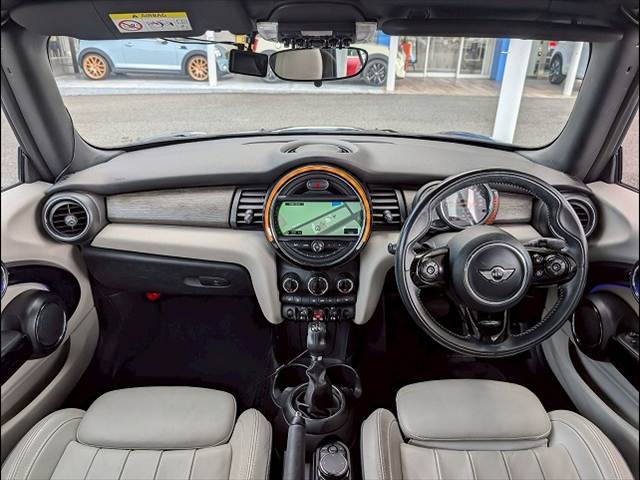 MINI CONVERTIBLE2ドア COOPER 内装他