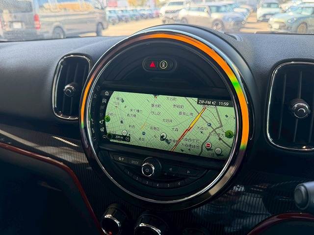 MINI CROSSOVER5ドア COOPER D 内装他