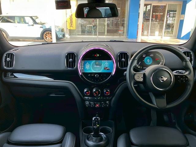MINI CROSSOVER5ドア シャドーエディション 内装他