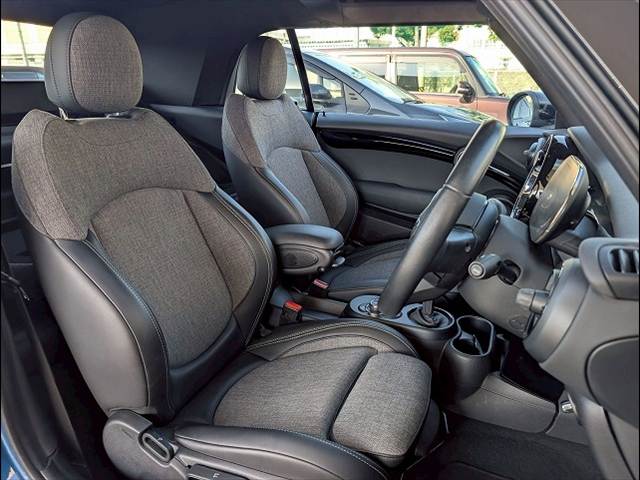 BMW MINI CONVERTIBLEの画像17