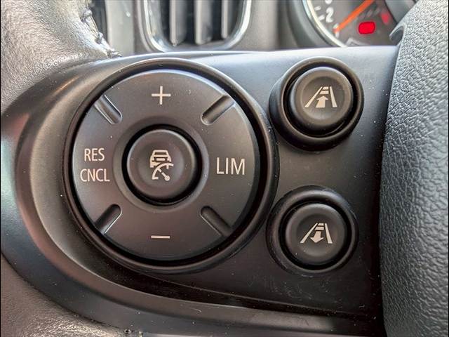 BMW MINI CROSSOVERの画像7