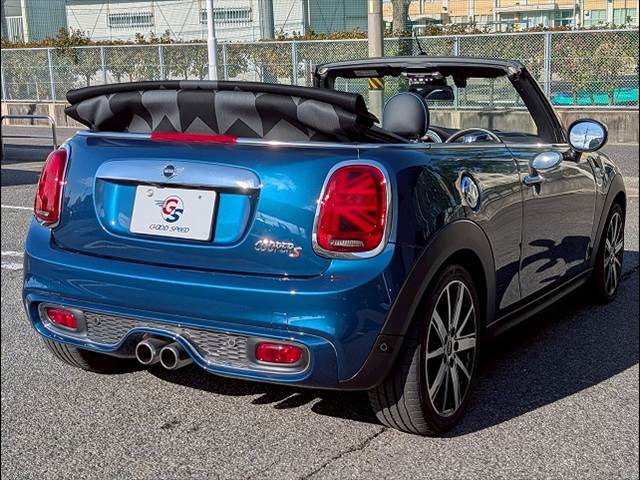 BMW MINI CONVERTIBLEの画像13