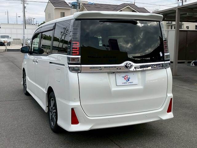 トヨタ&nbsp;ヴォクシーの画像15