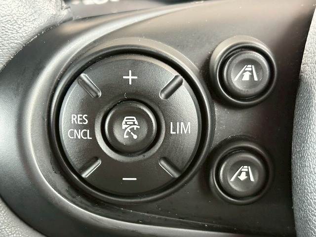 MINI CROSSOVER5ドア COOPER D 内装他