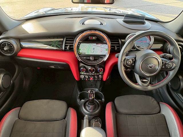 MINI CONVERTIBLE2ドア JOHN COOPER WORKS 内装他
