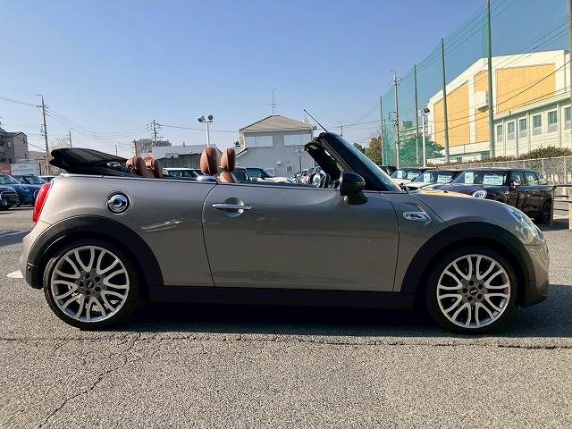 BMW&nbsp;MINI CONVERTIBLEの画像12