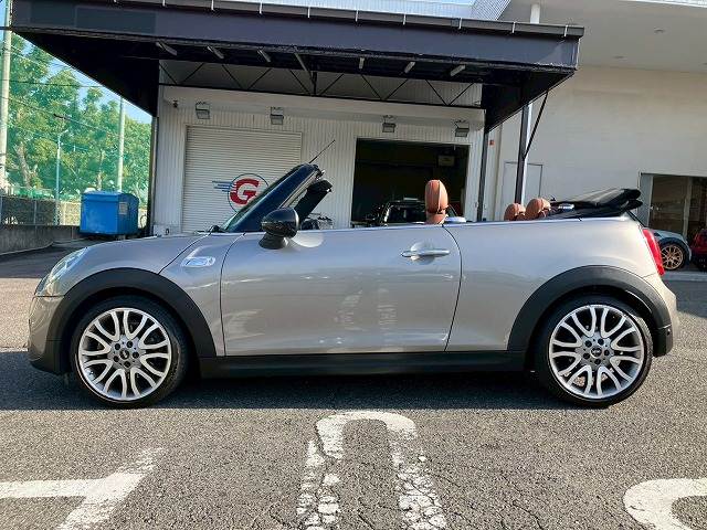 BMW&nbsp;MINI CONVERTIBLEの画像16