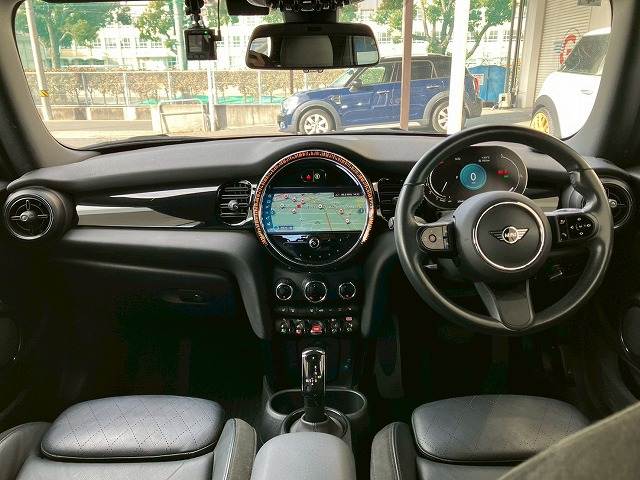 BMW MINI CONVERTIBLEの画像3