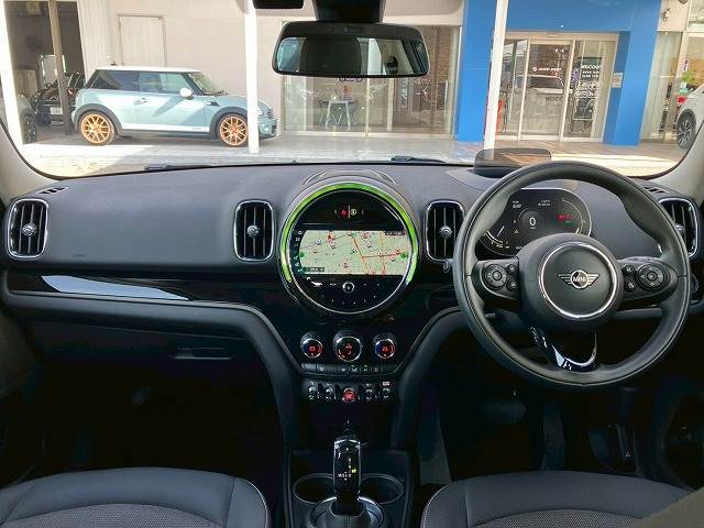 MINI CROSSOVERディーゼル COOPER D 内装他