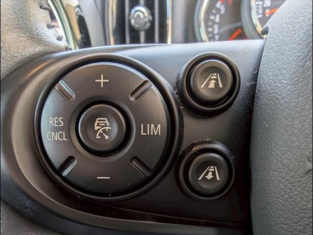 BMW MINI CROSSOVERの画像7