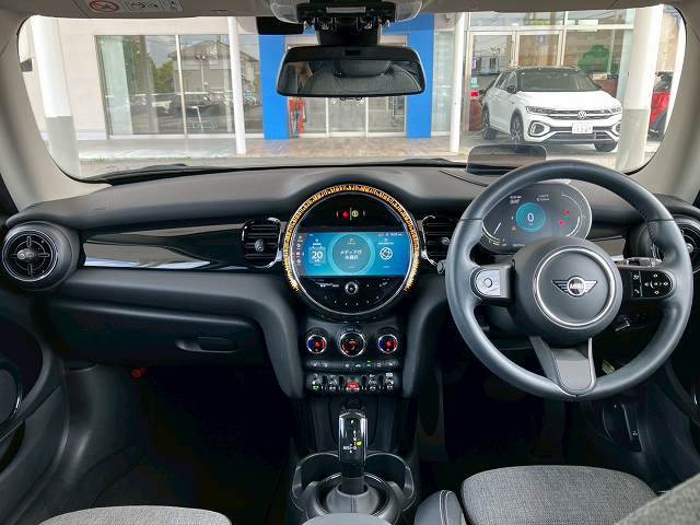 MINI3ドア COOPER PREMIUM PLUS LINE 内装他
