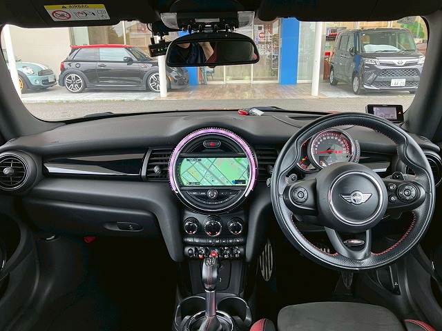MINI CONVERTIBLE□2ドア JOHN COOPER WORKS 内装他