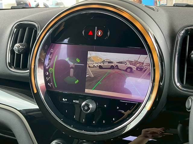 MINI CROSSOVER5ドア COOPER D ALL4 内装他