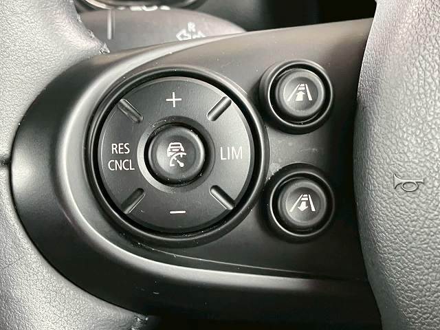 MINI CROSSOVER5ドア COOPER D ALL4 内装他