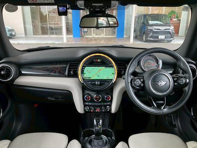MINI CONVERTIBLE2ドア COOPER S 内装他