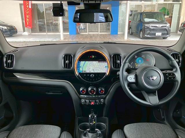 MINI CROSSOVER□5ドア COOPER D ALL4 内装他