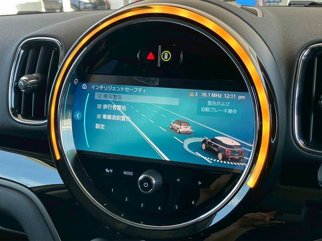 MINI CROSSOVER5ドア COOPER D 内装他