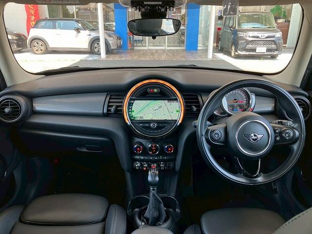 MINI3ドア COOPER D RHD 内装他