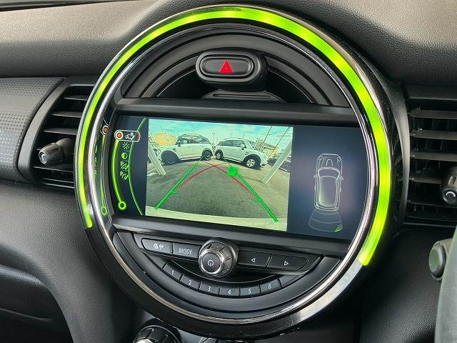 MINI3ドア COOPER D RHD 純正ナビ/バックカメラ/オートライト/コンフォートアクセス/ETC 内装他