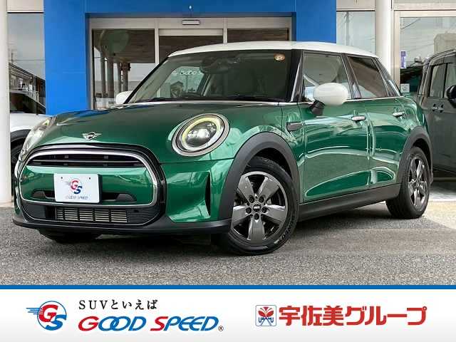 BMWMINIクーパーＤ　ワンオーナー　純正ＨＤＤナビ　バックカメラ　リアコーナーセンサー　クルーズコントロール　ハーフレザーシート　ドライビングモード　衝突軽減装置　横滑り防止装置　アイドリングストップ　ＥＴＣ