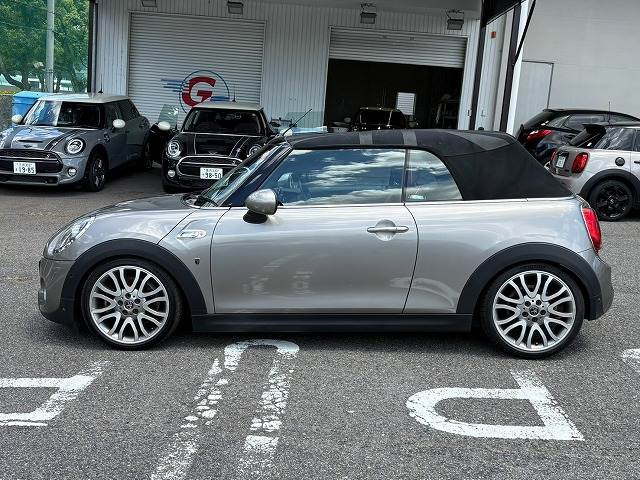 BMW MINI CONVERTIBLEの画像17