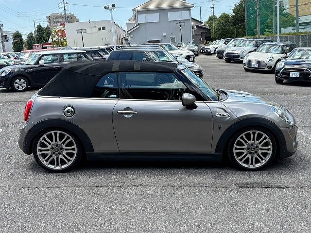 BMW MINI CONVERTIBLEの画像18
