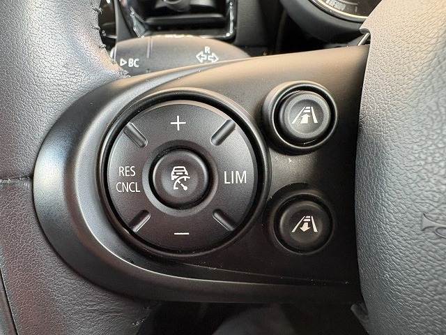 MINI CLUBMAN5ドア COOPER D 内装他