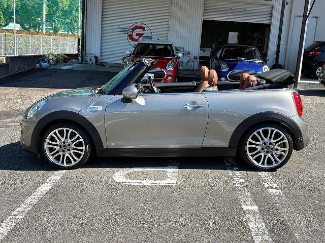 BMW MINI CONVERTIBLEの画像17