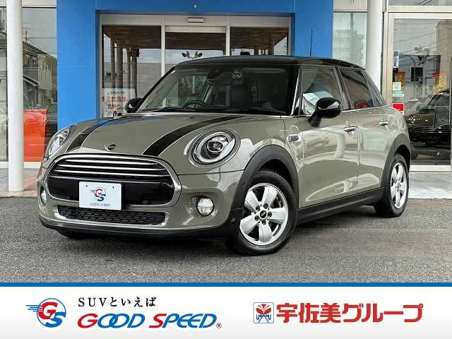 BMWMINIクーパーＤ　純正ＨＤＤナビ／バックカメラ／前後コーナーセンサー／マルチファンクションステアリング／衝突軽減装置／横滑り防止装置／オートライト／アイドリングストップ／コンフォートアクセス／ＥＴＣ