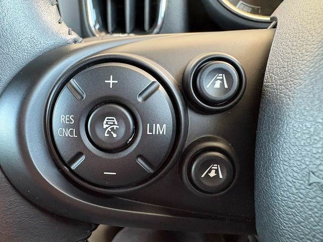 BMW MINI CROSSOVERの画像8